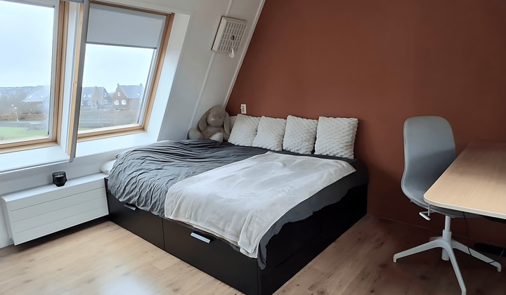 Gestoffeerde kamer met tuin en mooi uitzicht