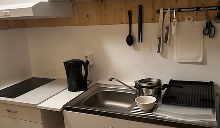 Kamer | m² | €975,-