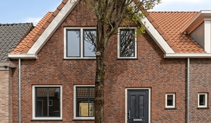 Huis | m² | €1650,-