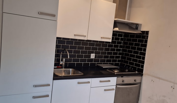 Appartement met tuin en gestoffeerd interieur