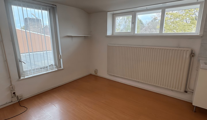 Studio met eigen wastafel en tuin, gestoffeerd, exclusief servicekosten