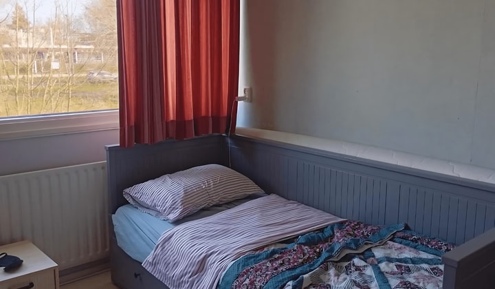 Gemeubileerde studentenkamer met tuin en wasmachine