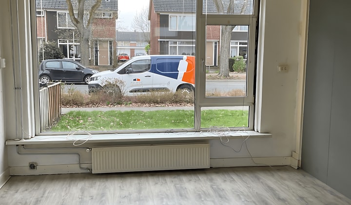 Huis | 102m² | €550,-