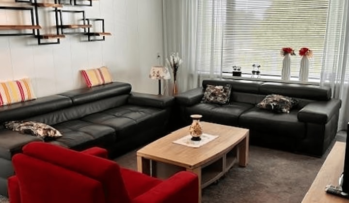 Gemeubileerd appartement met balkon en berging
