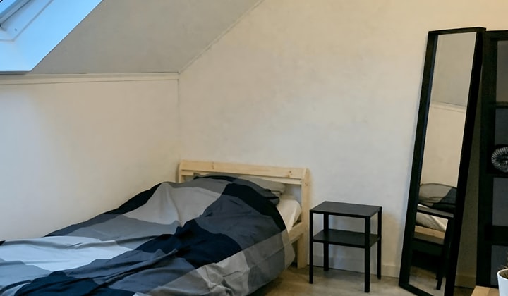 Gestoffeerde kamer met tuin en wifi inbegrepen