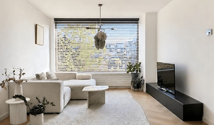 Huis | m² | €2950,-
