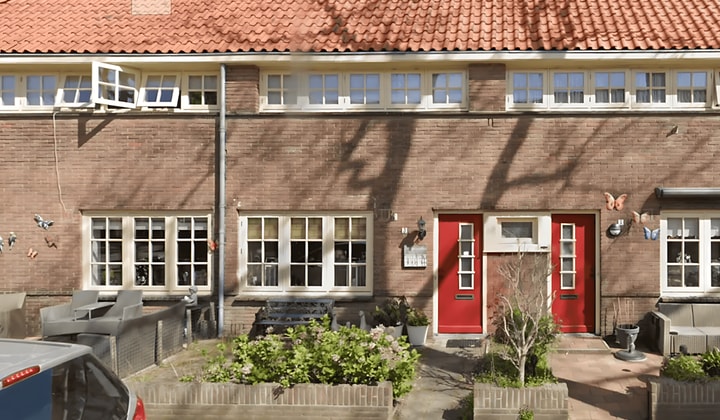 Appartement met 2 slaapkamers en balkon