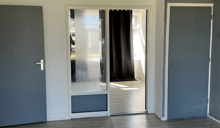 Antikraak woonruimte met balkon en tijdelijke huur
