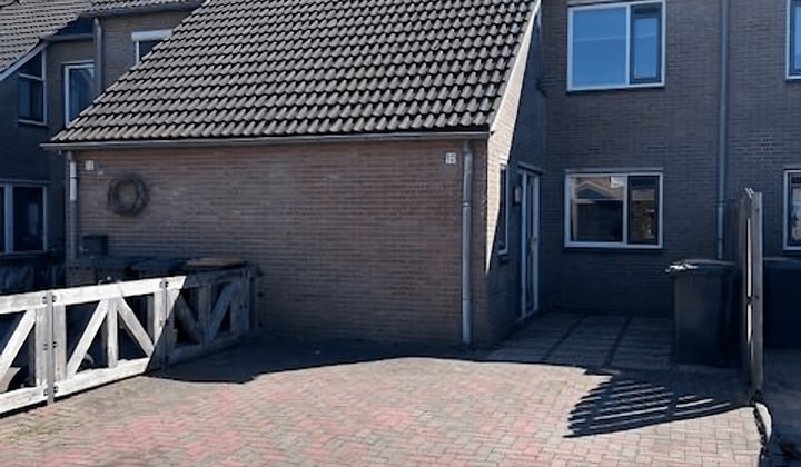 Kamer | 105m² | €1500,-