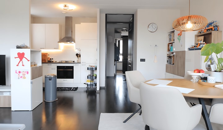 Kamer | 66m² | €1228,-
