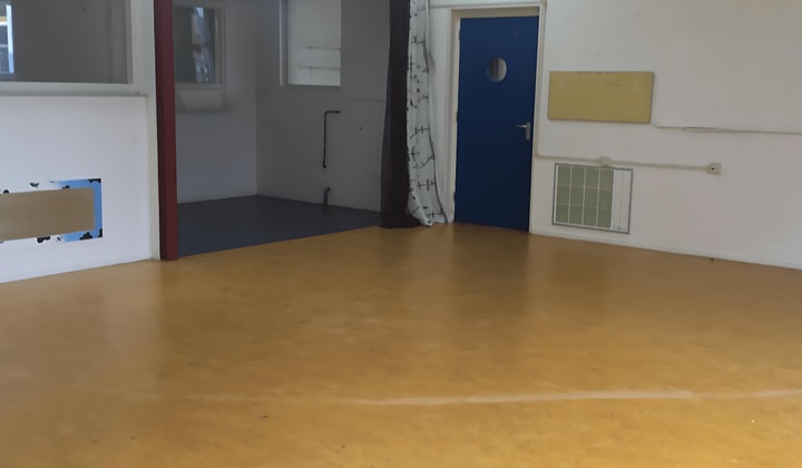 Kamer | 30m² | €300,-