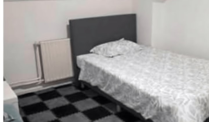 Kamer | m² | €1000,-