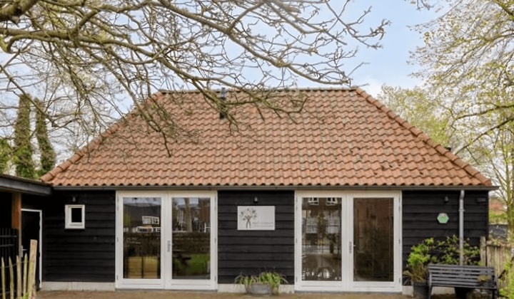 Huis | m² | €1566,-