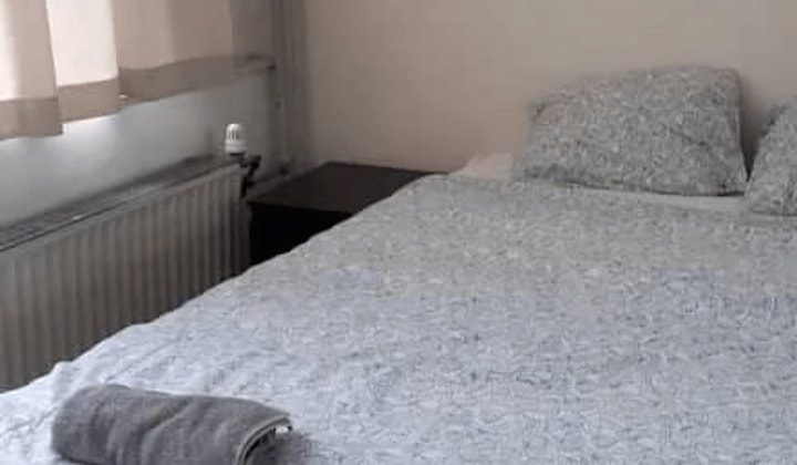 Gemeubileerd appartement met eigen badkamer en keuken