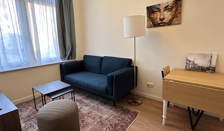 Gemeubileerd appartement met luxe badkamer en monumentale sfeer