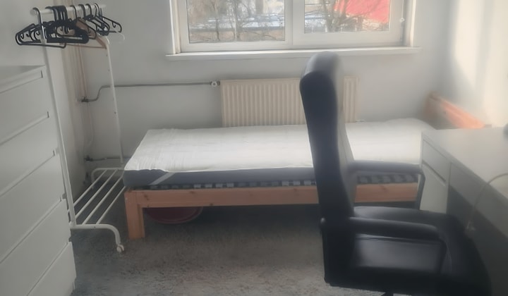 Kamer | 9m² | Michiel Adriaanszoon de Ruyterstraat | €500,-