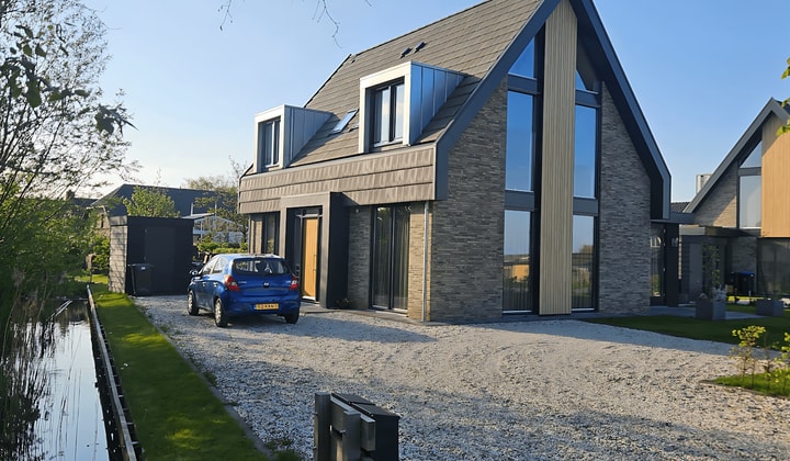 Huis | 90m² | €2300,-