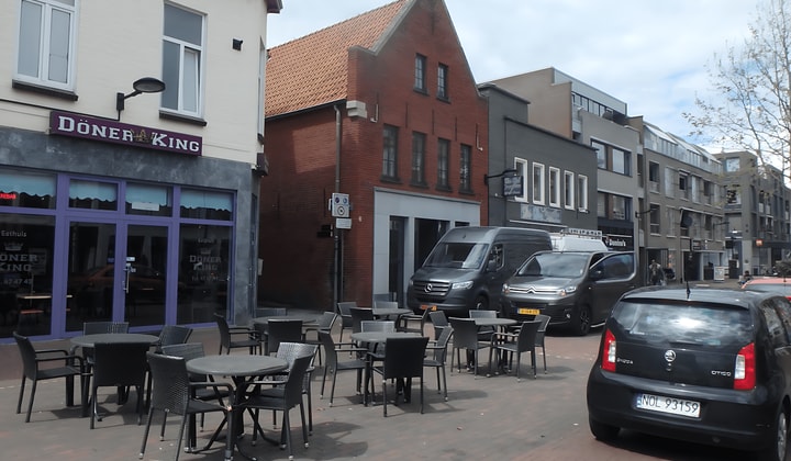 Appartement met 2 slaapkamers gemeubileerd en gestoffeerd