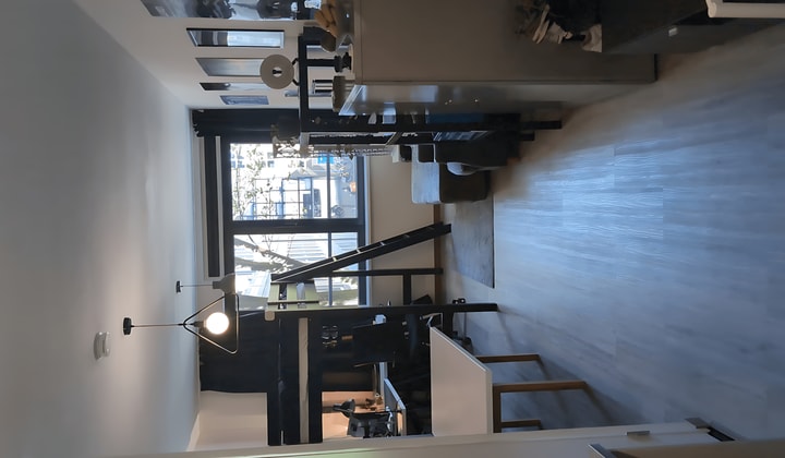 Gemeubileerde studio met balkon en tijdelijke huur