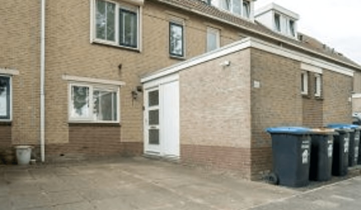 Huis | m² | €8888,-