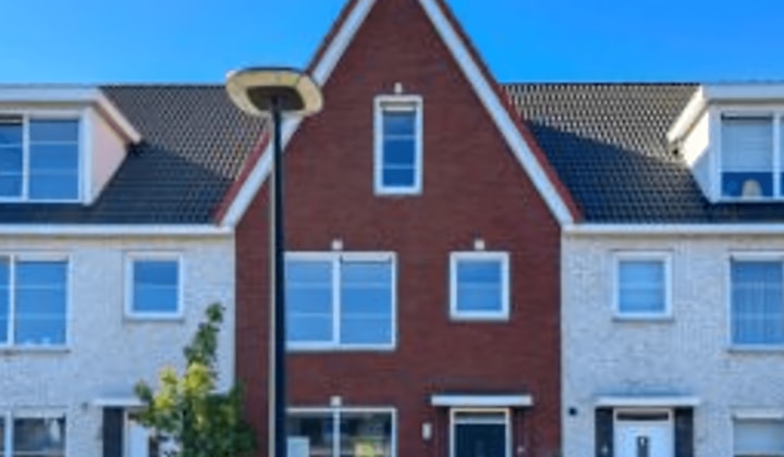 Huis | 167m² | €2450,-