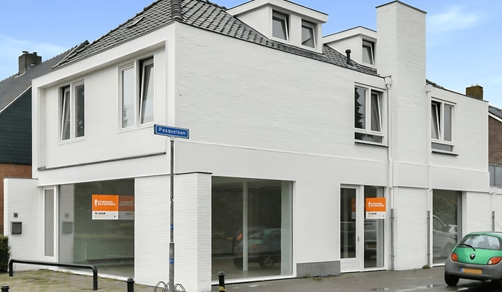 Kamer | 138m² | €640,-