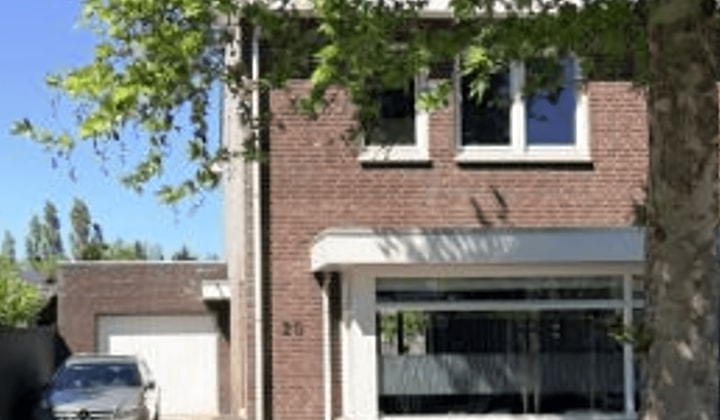 Kamer | 146m² | €1525,-