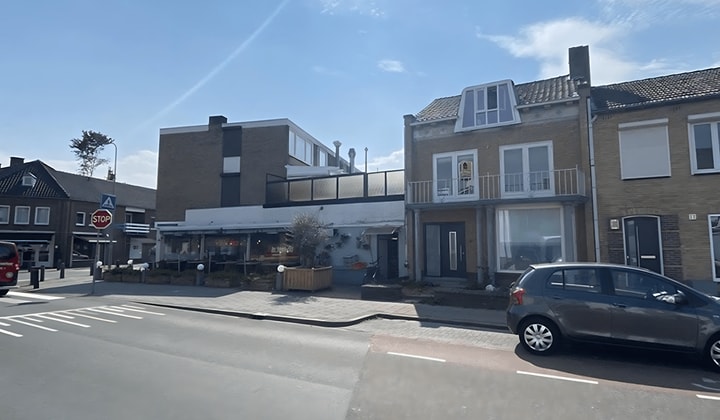 Gemeubileerde studentenkamer met wasmachine