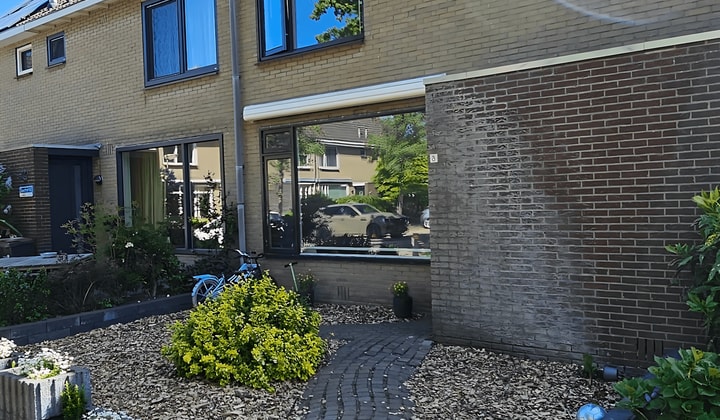 Huis | 136m² | €2200,-