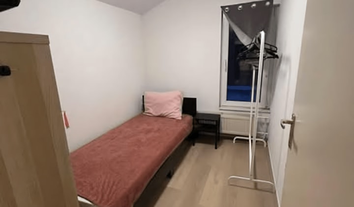 Kamer | m² | €690,-
