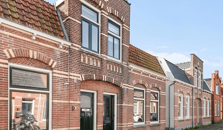 Huis | 81m² | Parkstraat | €2085,-