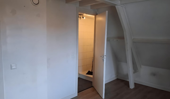 Kamer | 24m² | €650,-