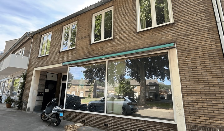 Gestoffeerde kamer met gedeelde voorzieningen en gedeelde keuken