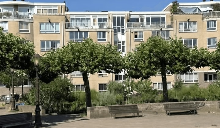 Huis | m² | €676,-