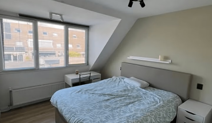 Huis | m² | €829,-