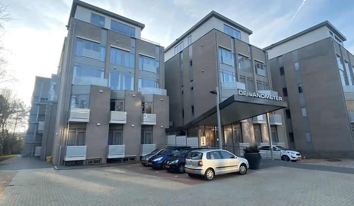 Appartement met 1 slaapkamer en gestoffeerd interieur