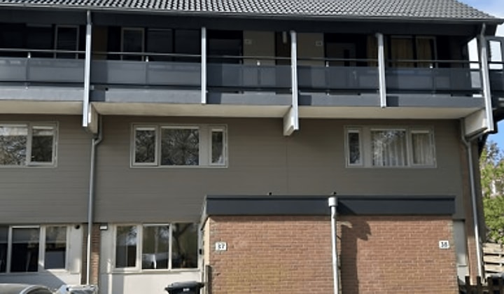 Appartement met 2 slaapkamers en balkon inclusief wasmachineaansluiting