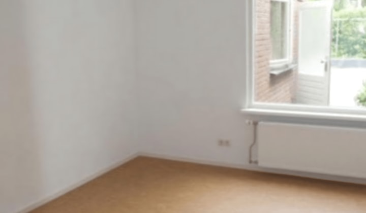 Gestoffeerde kamer met wasmachine en wifi, gedeeld gebruik