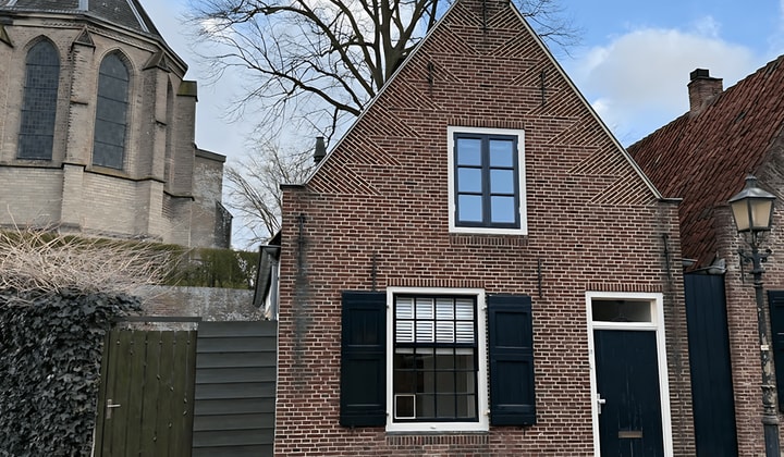 Kamer | 76m² | €2800,-