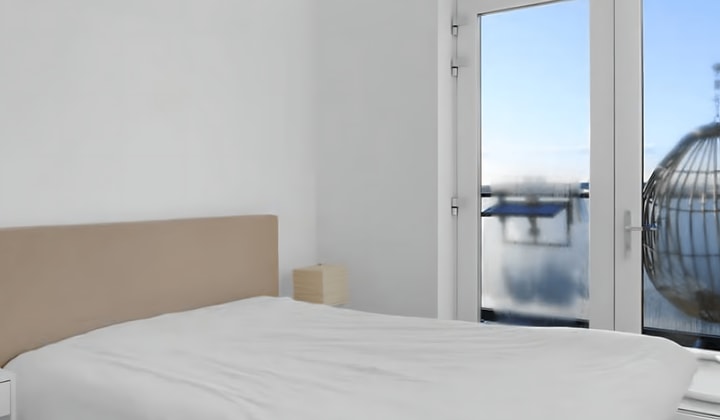 Gemeubileerd appartement met balkon en luxe badkamer