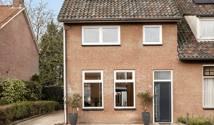 Ruime eengezinswoning met tuin en 4 slaapkamers