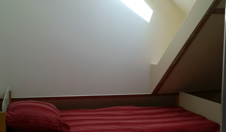 Kamer | 9m² | €700,-