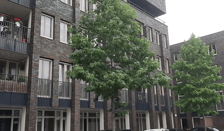 Appartement met 2 slaapkamers en balkon