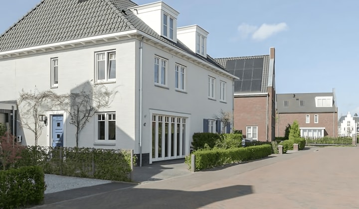 Kamer | 166m² | €3500,-