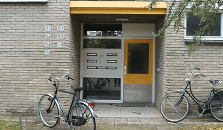 Appartement zonder lift met 2 slaapkamers en balkon