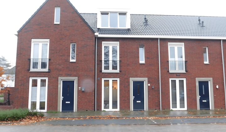 Huis | 104m² | €2150,-