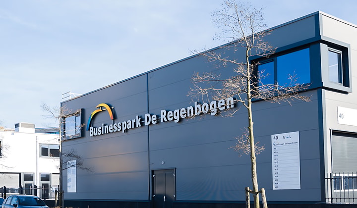 Bedrijfsruimte · 100 m² · €1750,-