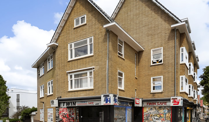 Bedrijfsruimte · 348 m² · €3900,-