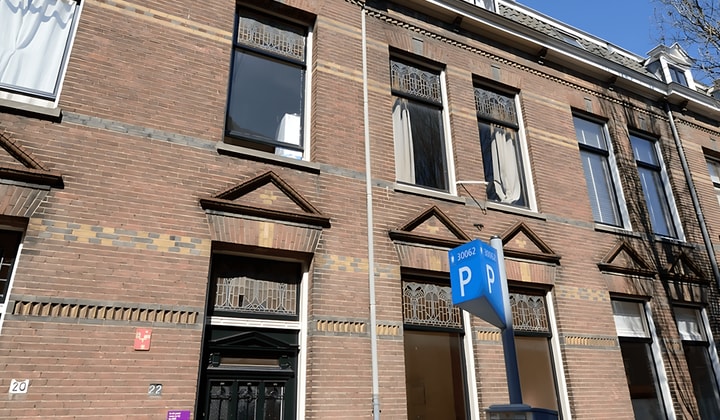Studentenkamer met tuin en werkplek