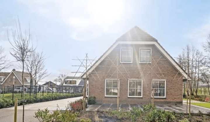 Kamer | 160m² | €3650,-